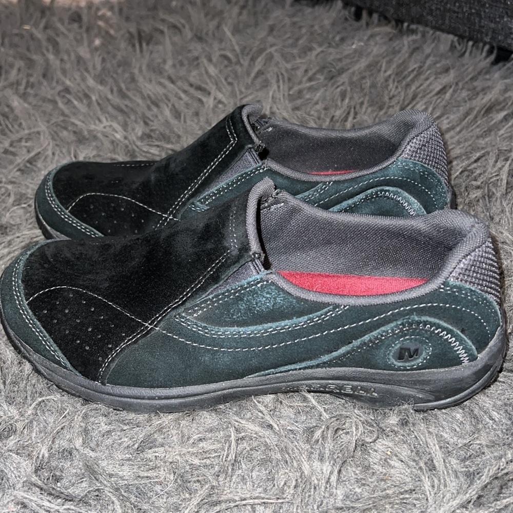 Women’s Merrell black suede performance walking shoes, slip-on, shoes, sz 7.5